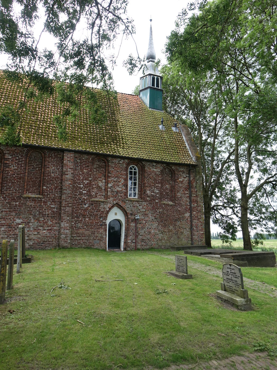 Leegkerk, niederl. Ref. Kirche, erbaut im 13. Jahrhundert, Dachreiter 18. Jahrhundert (27.07.2017)