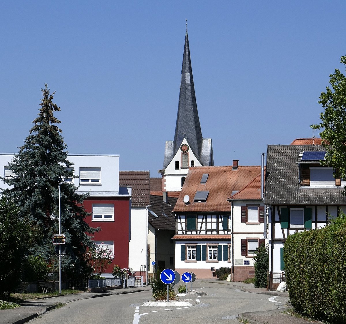 Legelshurst, Blick von der Urloffer Strae am Ortseingang auf den Ort, Aug.2020