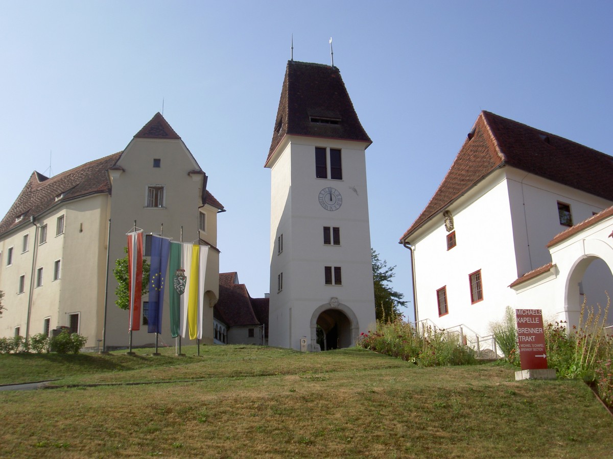 Leibnitz, Schloss Seggau, Oberschloss erbaut im 12. Jahrhundert durch die Salzburger Erzbischfe, heute Tagungszentrum (21.08.2013)