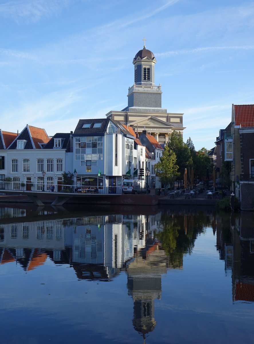Leiden, Aalmarkt mit Hartebrugkerk (23.08.2016)
