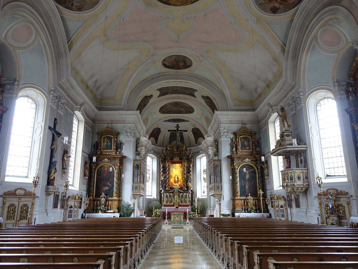 Lenggries, barocker Innenraum der Pfarrkirche St. Jakobus (17.04.2016)