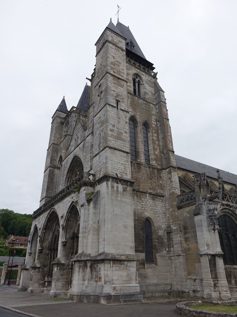 Les Andelys, gotische Stiftskirche Notre-Dame-du-Grand-Andely, erbaut im 13. Jahrhundert (16.07.2016)