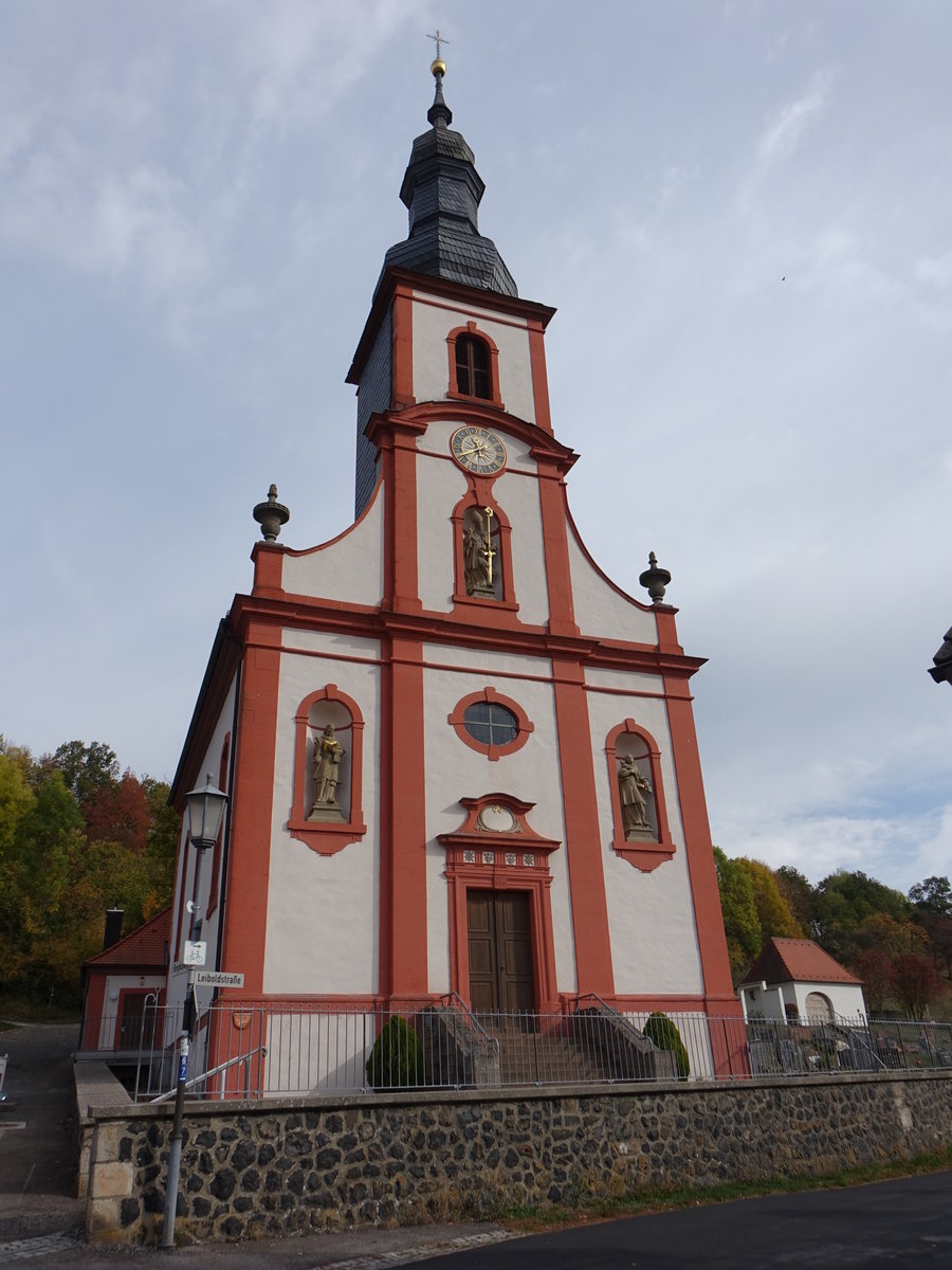 Leubach, kath. Pfarrkirche St. Vitus, erbaut von 1795 bis 1797 (16.10.2018)