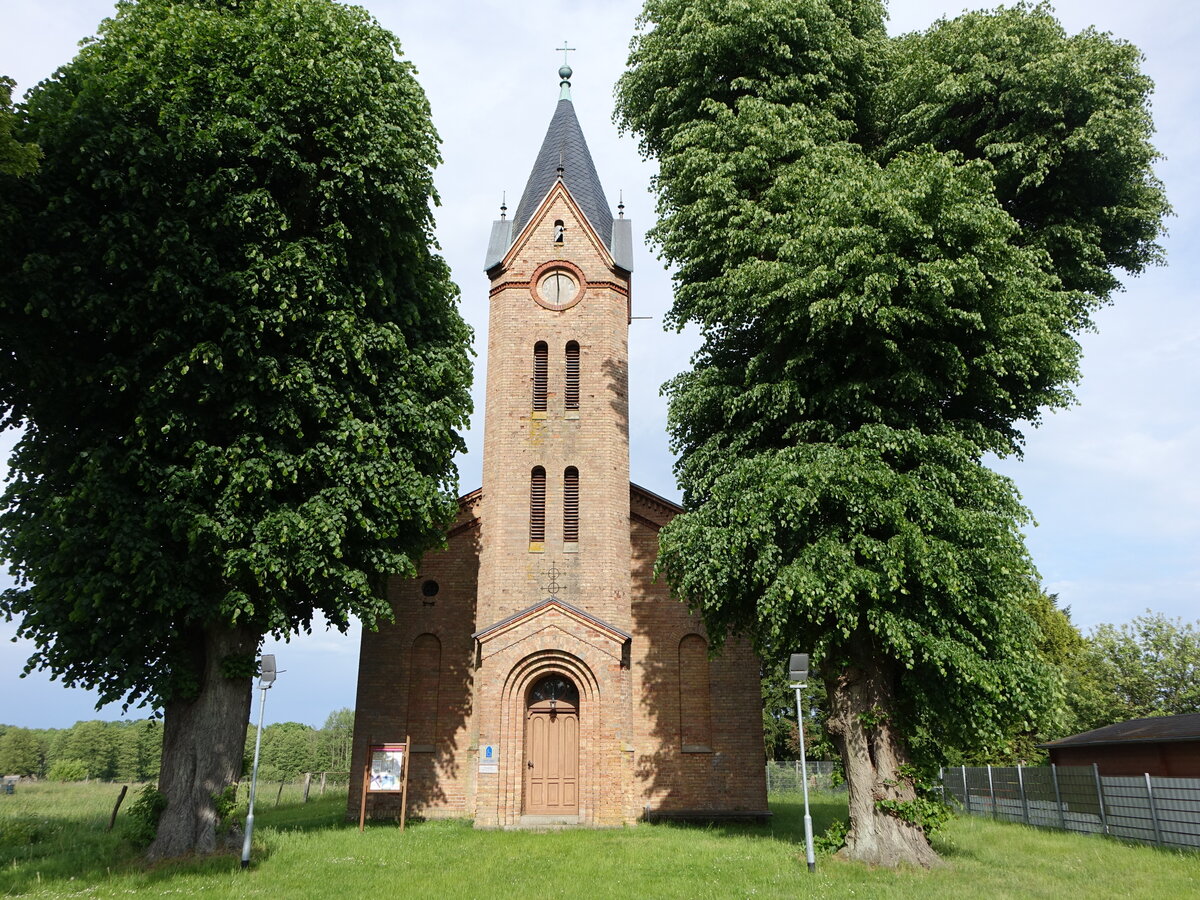 Leussow, evangelische Kirche, erbaut von 1868 bis 1870 durch die Baufirma Rehberg (29.05.2026)