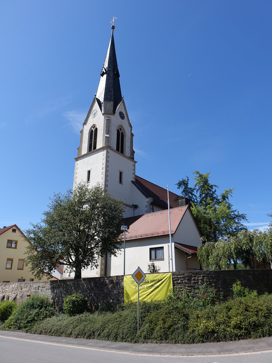 Leutershausen, kath. Pfarrkirche St. Bartholomus, erbaut im 18. Jahrhundert (08.07.2018)
