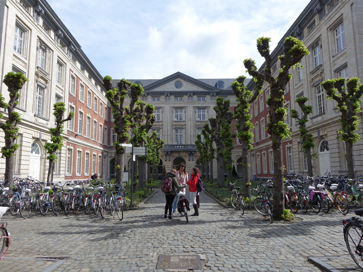 Leuven, College de Valk, erbaut 1783 durch Architekt C. Fisco (27.04.2015)