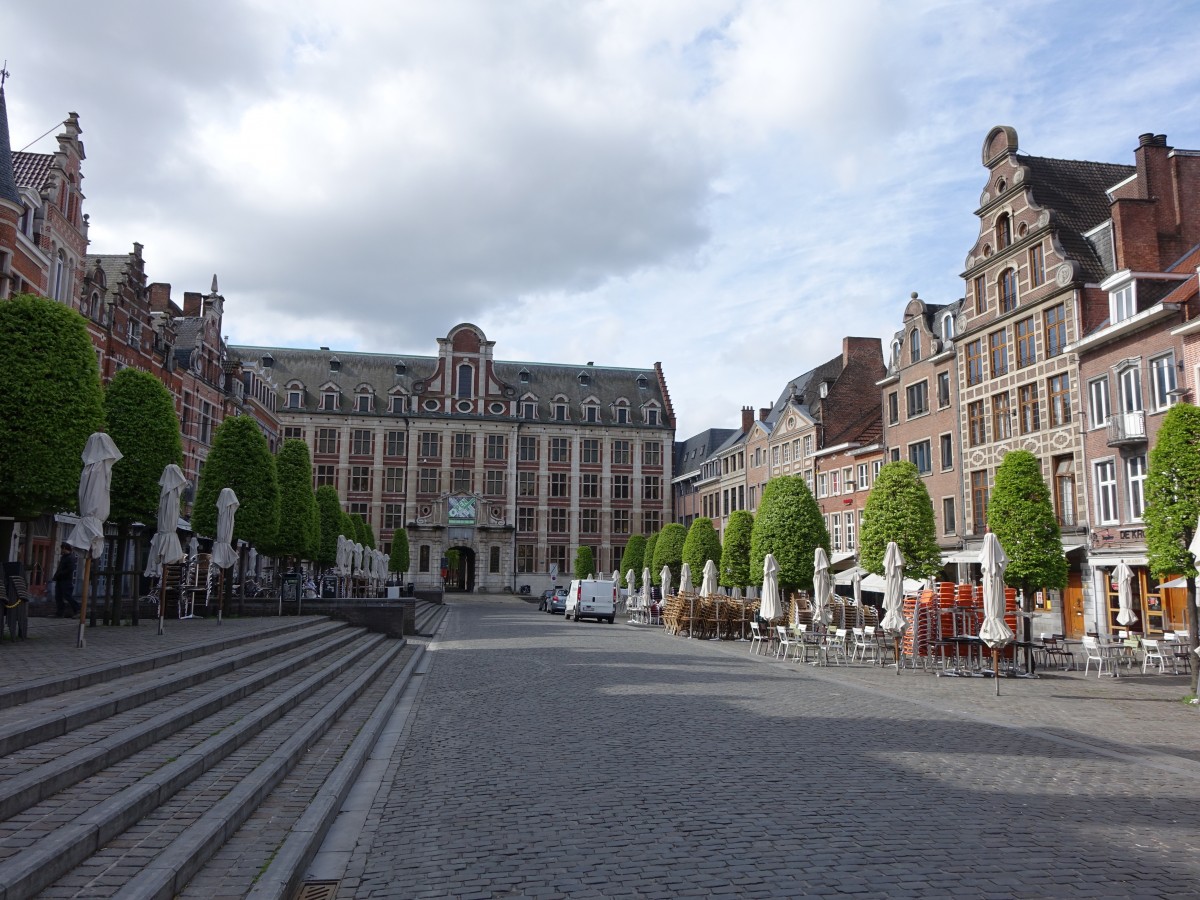 Leuven, Dreifaltigkeitscollege am alten Markt (27.04.2015)