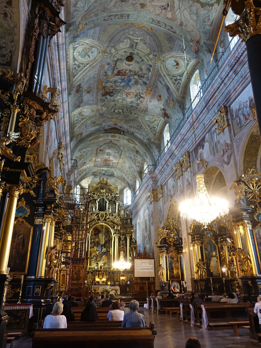 Lezajsk, barocker Innenraum der Bernhardinerkirche Maria Verkndigung (17.06.2021)