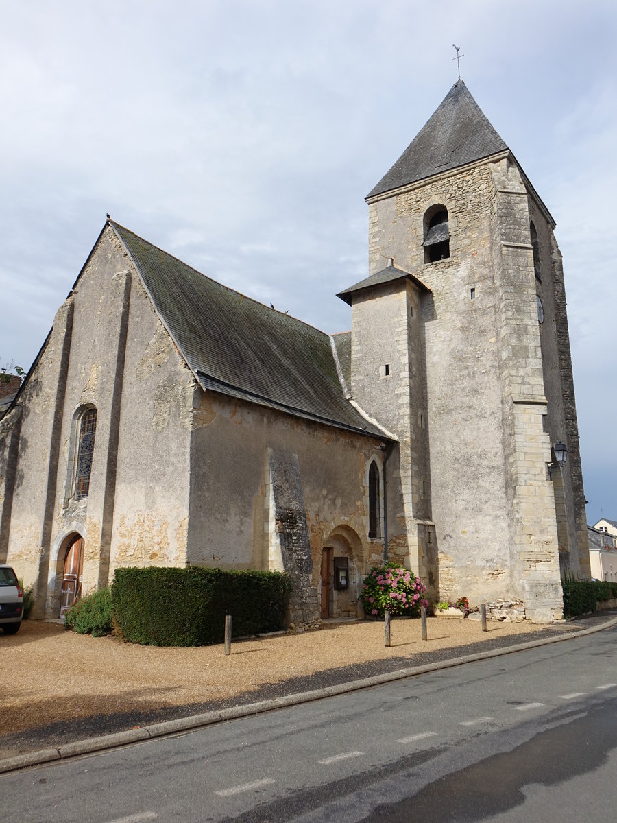 Lezigne, Kirche Saint Jean Baptist, erbaut im 12. Jahrhundert (09.07.2017)
