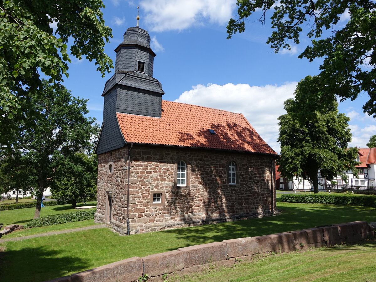 Lichtenhagen, evangelische Kirche, Saalkirche aus Bruchsteinen, erbaut im 18. Jahrhundert (02.06.2022)
