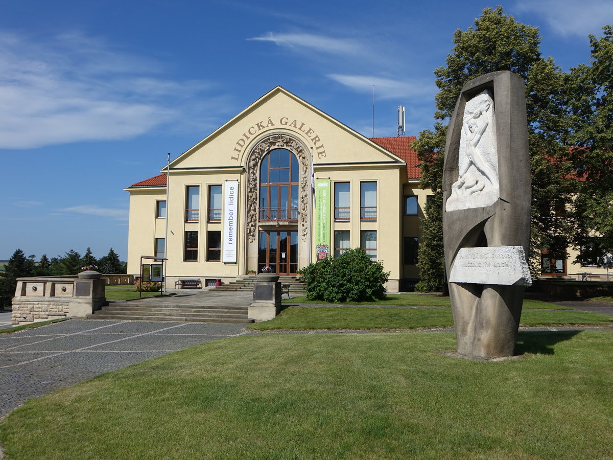 Lidice, Museumsgalerie, erbaut 1957 durch den Architekten Frantisek Marek (28.06.2020)