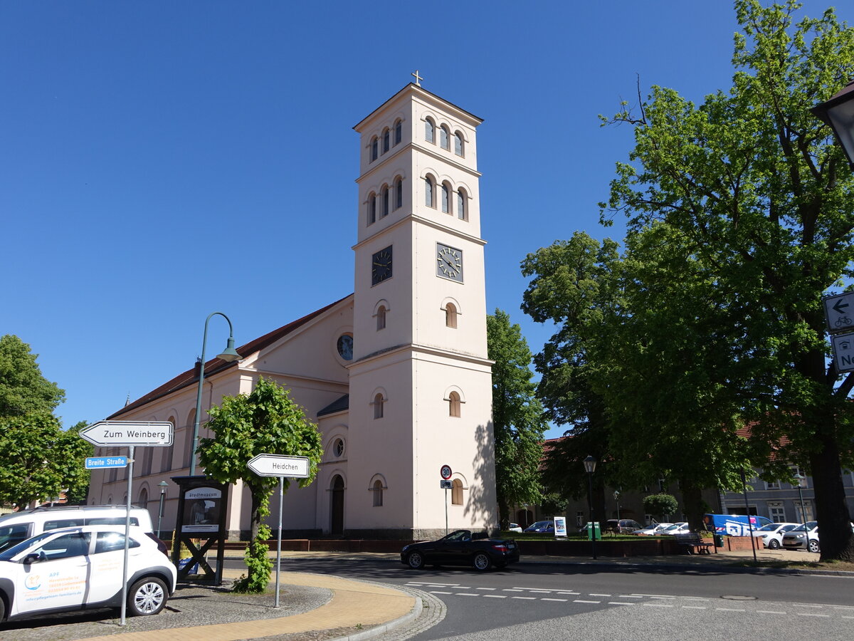 Liebenwalde, evangelische Kirche, erbaut von 1833 bis 1835 nach Pl�nen von Karl Friedrich Schinkel (25.05.2026)