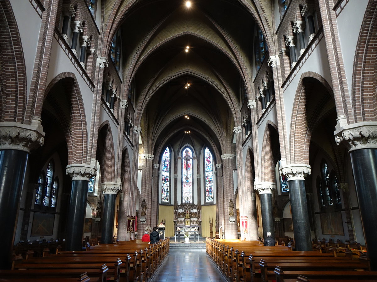 Liessel, neugotischer Innenraum der St. Willibrord Kirche (06.05.2016)