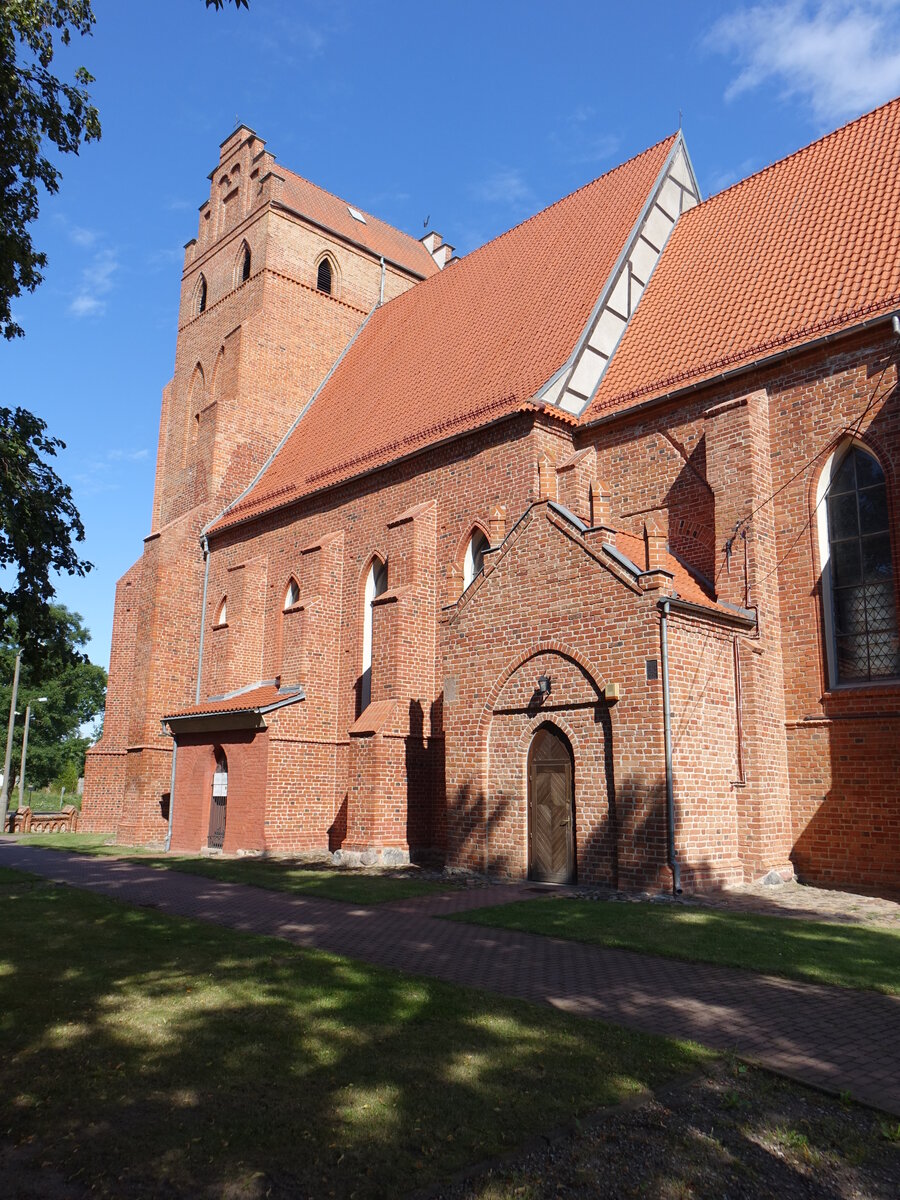 Lignowy Szlacheckie / Adlig Liebenau, gotische Pfarrkirche St. Martin, erbaut im 14. Jahrhundert (03.08.2021)