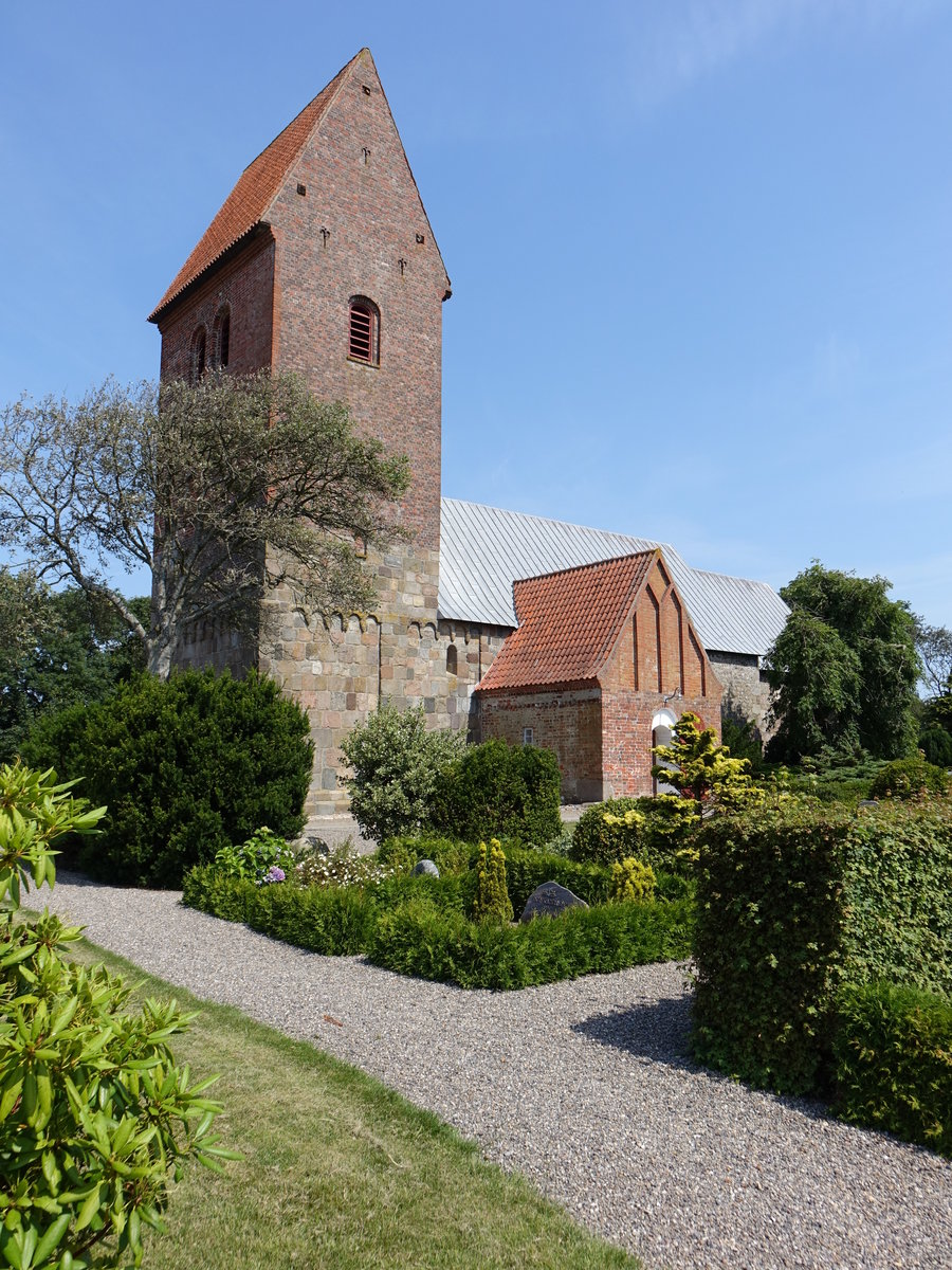 Lihme, romanische Ev. St. Vincent Kirche, erbaut ab 1176 (25.07.2019)