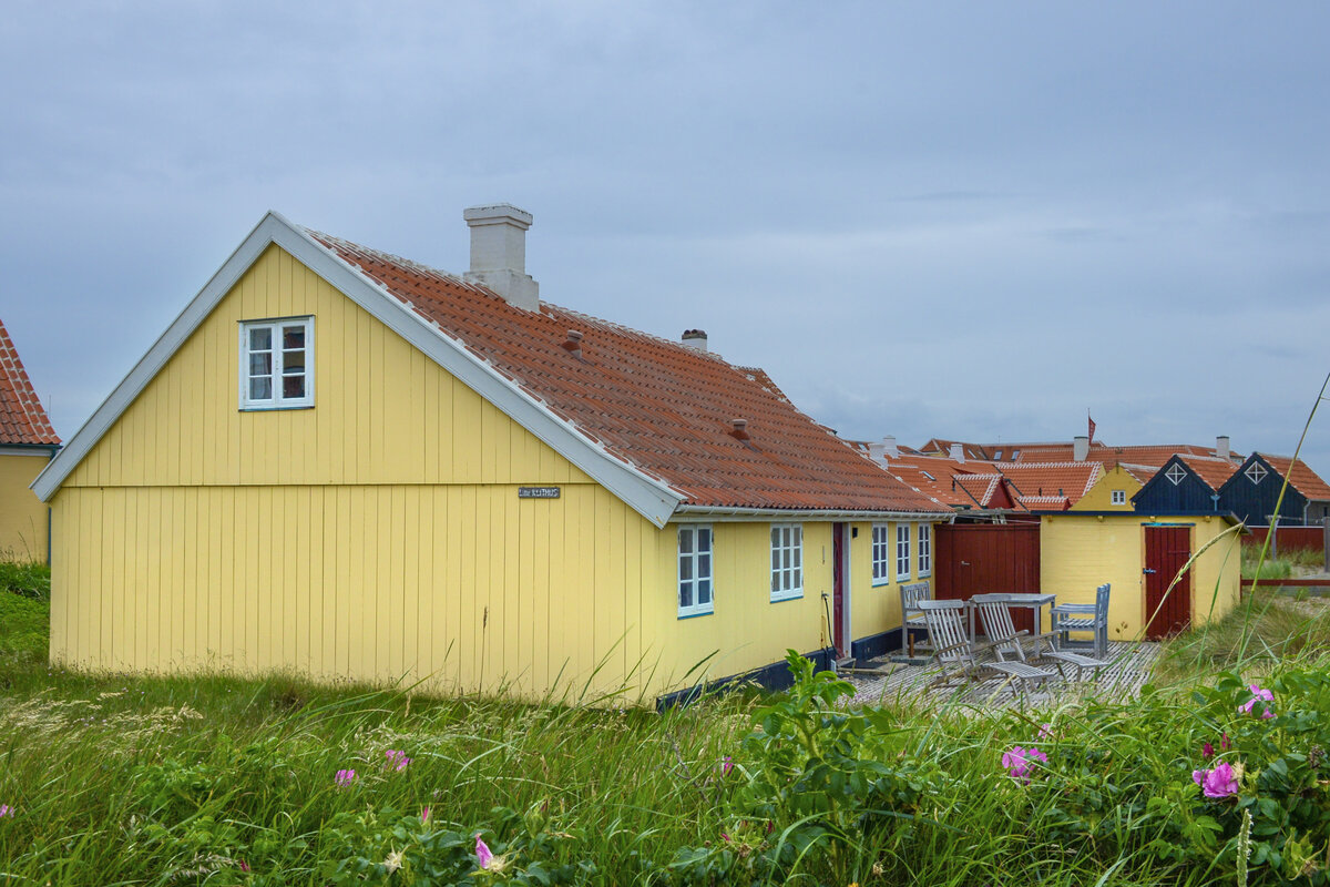�Lille Klithus� (�Kleines D�nenhaus�) in H�jen (auch Gammel Skagen genannt) in Nordj�tland (D�nemark). Das Haus wird als Ferienhaus zur Vermietung angeboten. Aufnahme: 12. Juni 2026