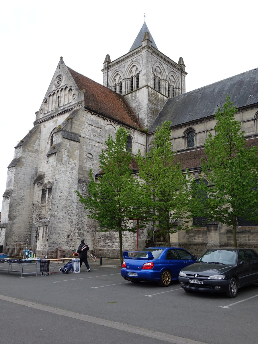 Lillers, Kollegiatskirche St. Omer, erbaut von 1120 bis 1150 (14.05.2016)