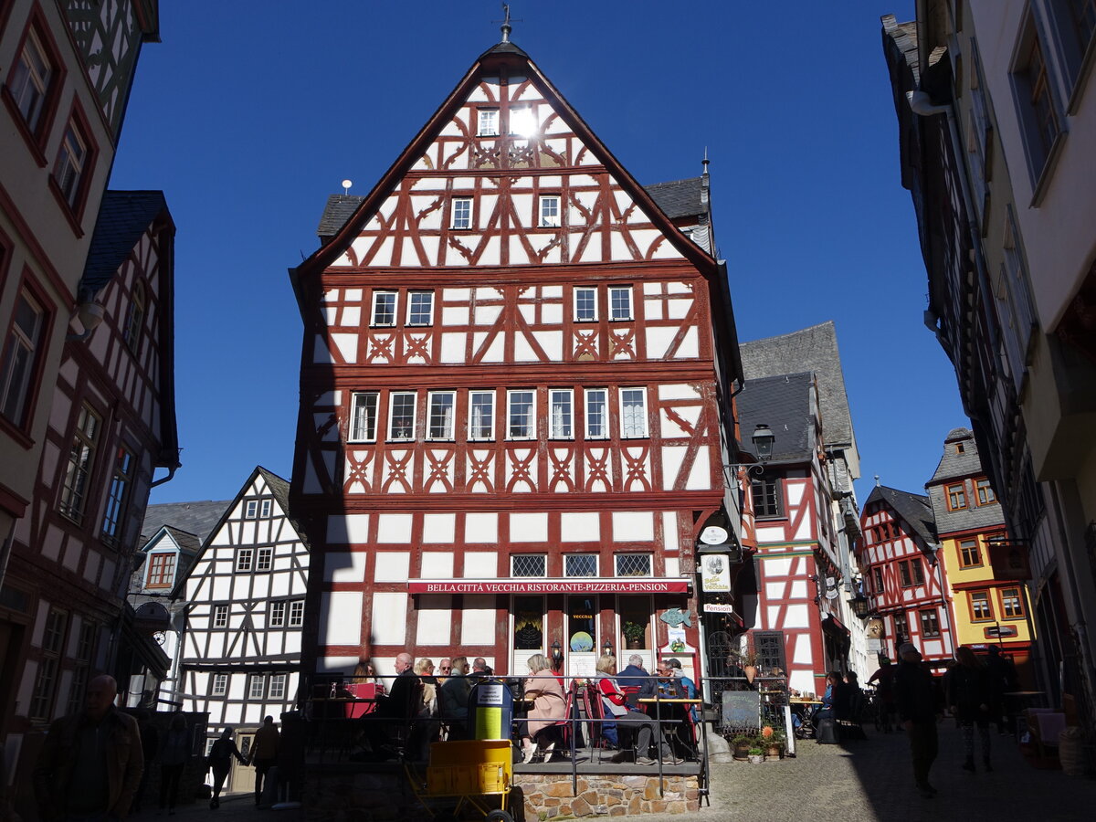 Limburg, Fachwerkhaus am Fischmarkt, erbaut 1342 (19.03.2022)