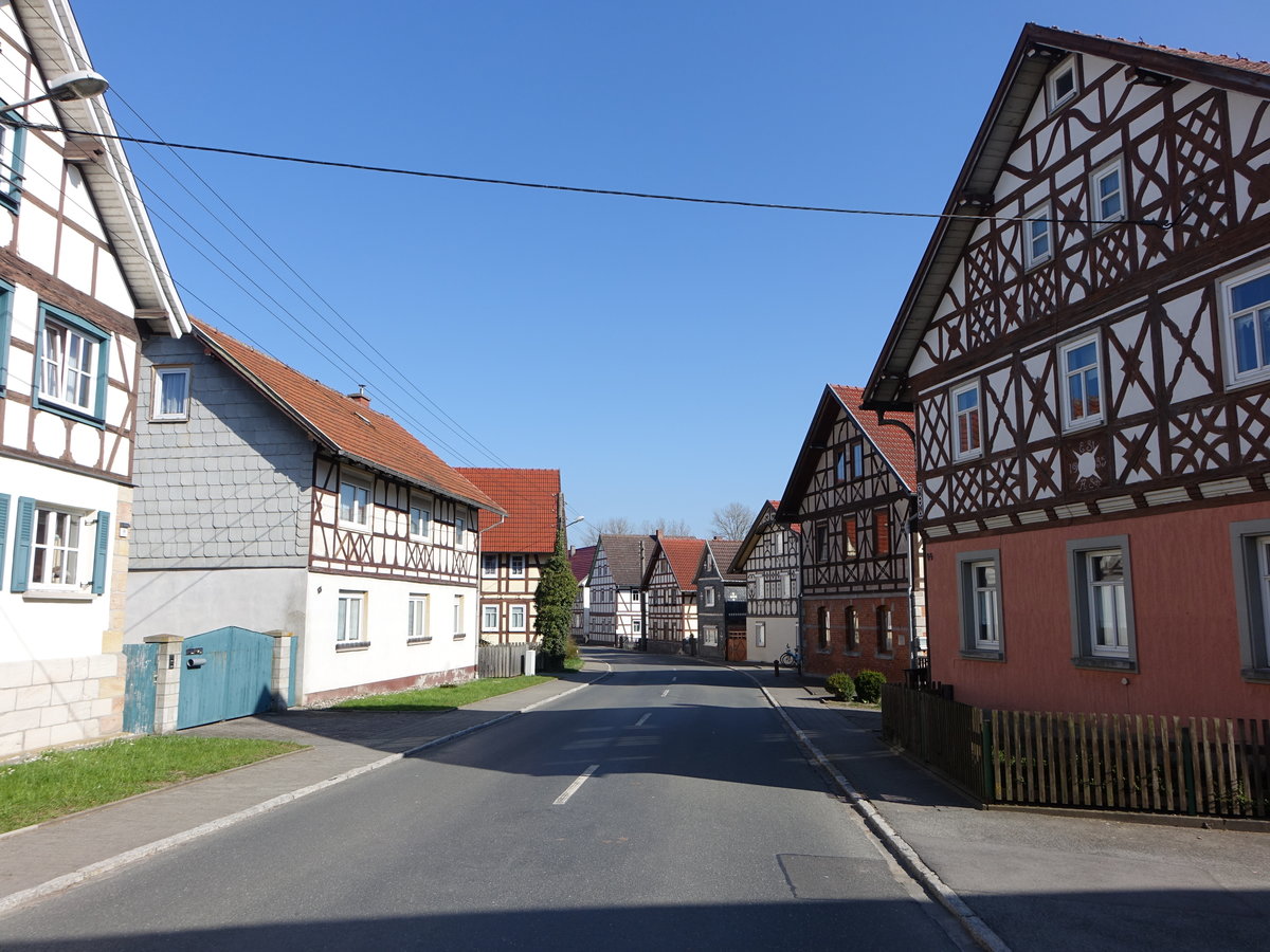 Lindenau, historische Fachwerkhuser in der Friedrichshaller Strae (08.04.2018)