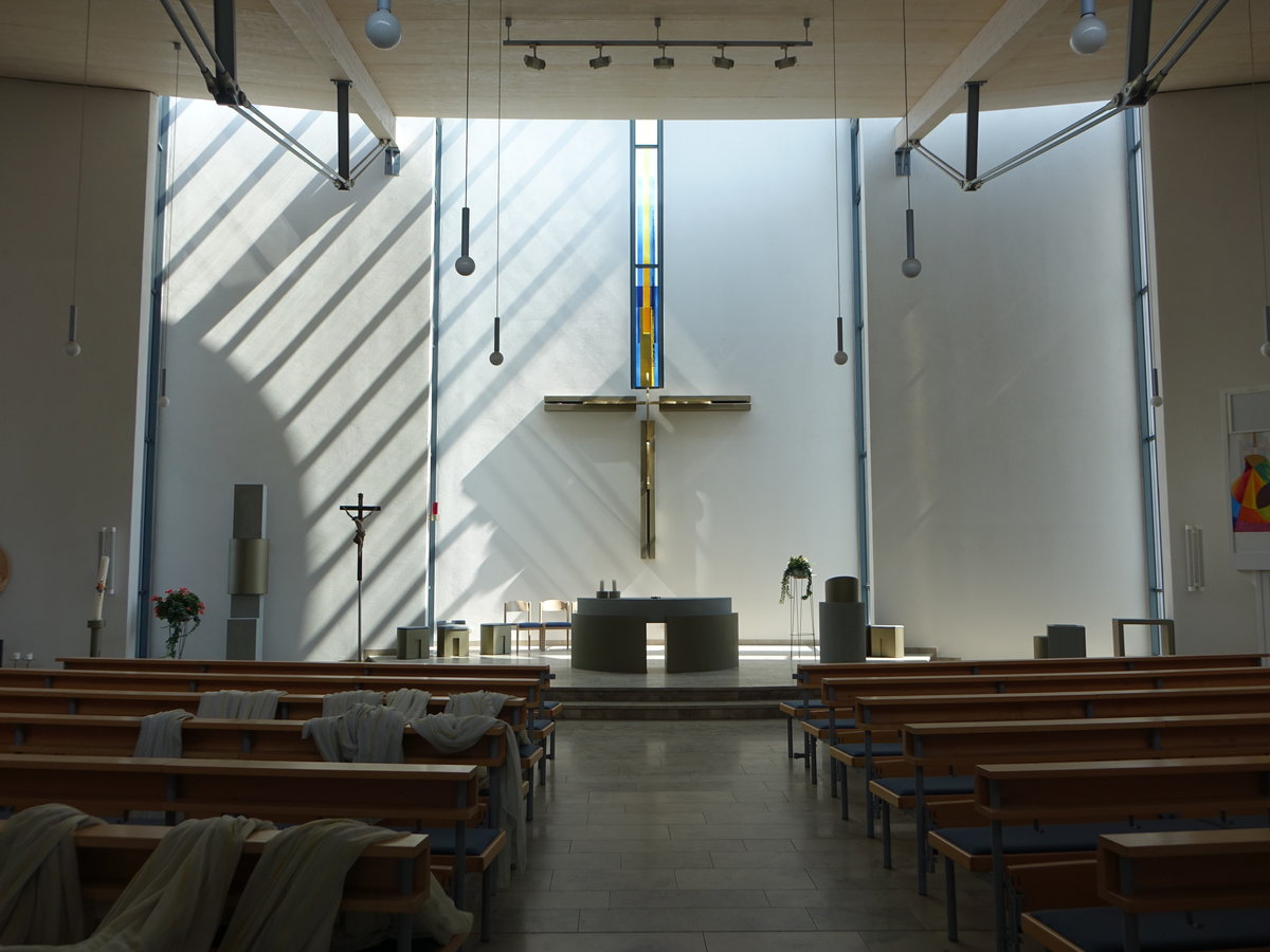 Lindenhof, Innenraum der kath. Dreifaltigkeitskirche (19.08.2018)