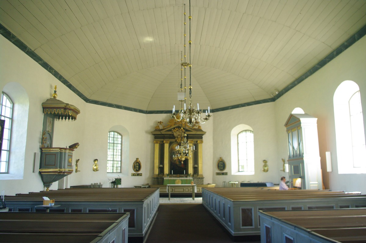 Linkping, Altar und Kanzel der Kirche von Slaka (11.07.2013)