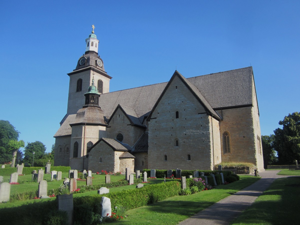Linkping, Zisterzienser Klosterkirche Vreta, erbaut ab 1289 durch Knig Magnus I.
(11.07.2013)  
