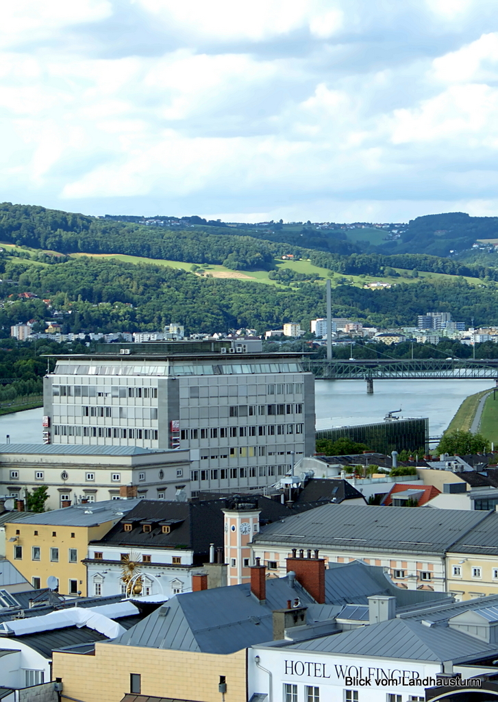 Linz, Ansichten vom Landhausturm ... aufgenommen am 5.7.2014