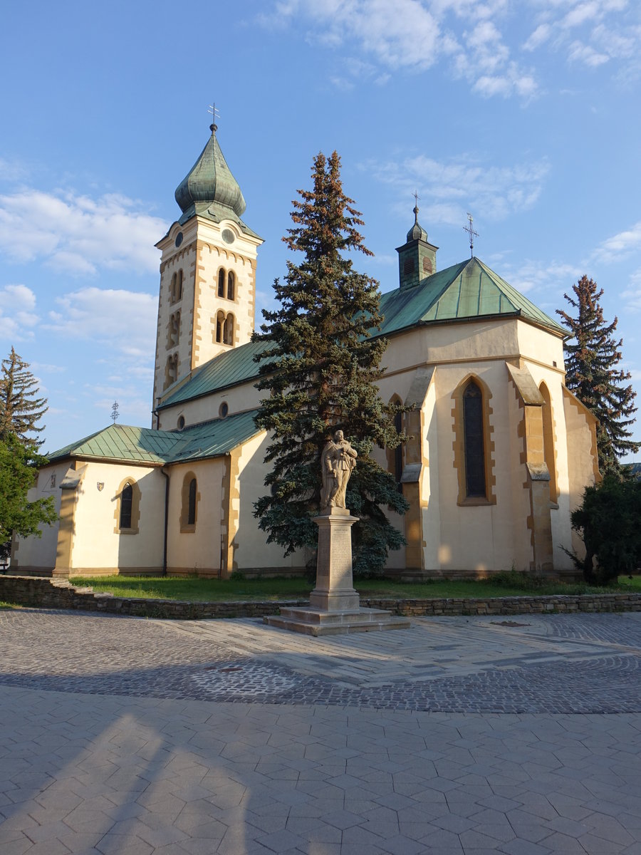 Liptovsky Mikulas / Sankt Nikolaus in der Liptau, Pfarrkirche St. Nikolaus, erbaut im 15. Jahrhundert (07.08.2020)