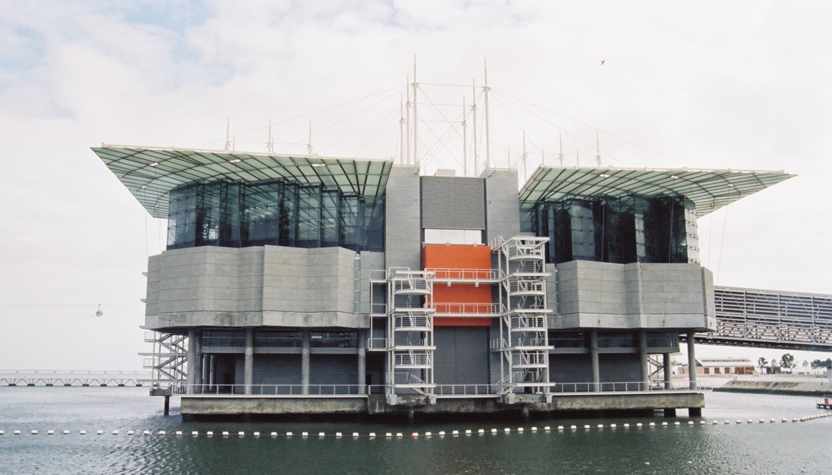 LISBOA (Concelho de Lisboa), 23.01.2001, das Oceanrio de Lisboa, gelegen auf dem ehemaligen EXPO-Gelnde