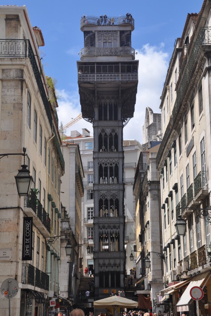 LISBOA (Concelho de Lisboa), 24.04.2014, der von Gustave Eiffel erbaute Elevador de Santa Justa