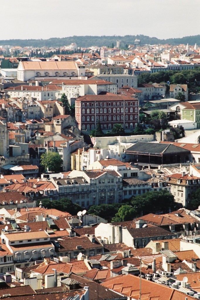 LISBOA (Concelho de Lisboa), 29.09.1999, Blick vom Castelo de So Jorge auf die Stadt