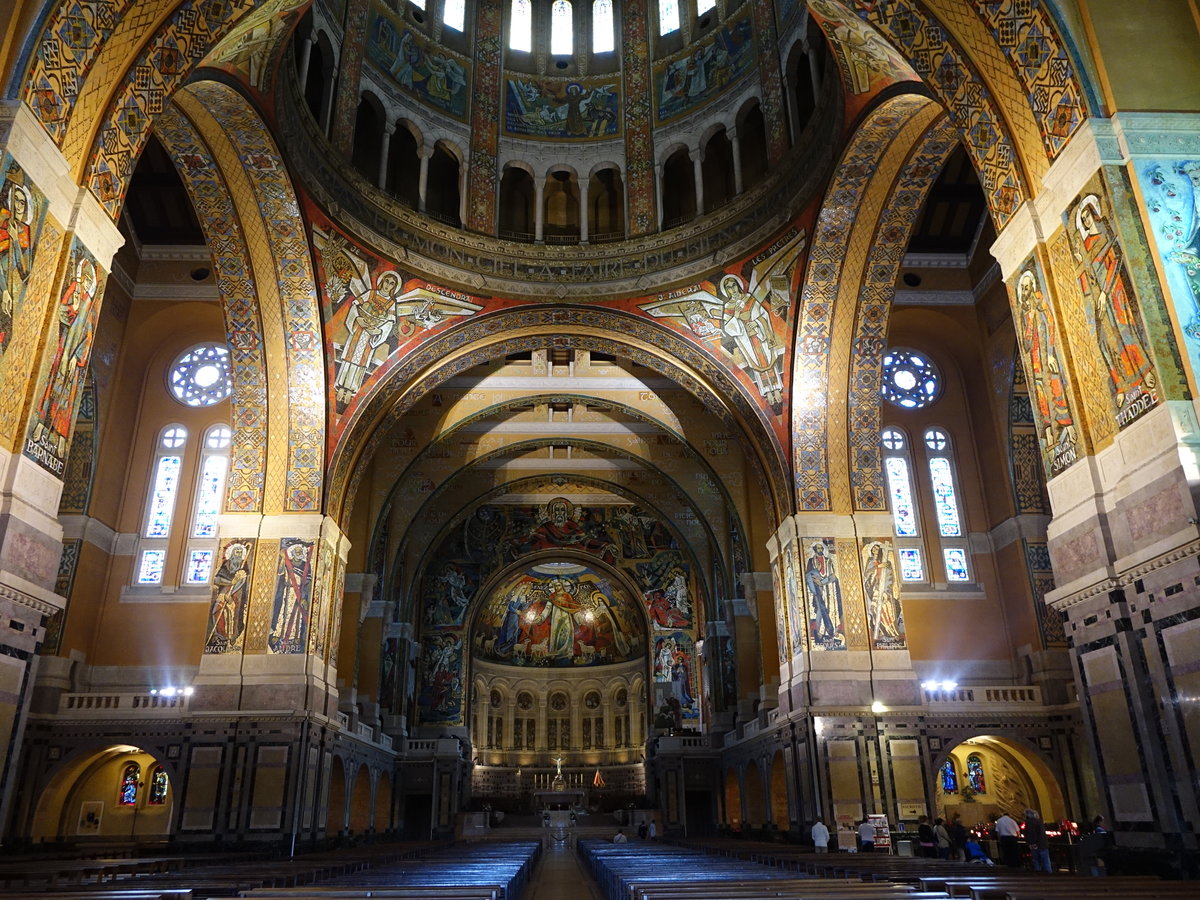 Lisieux, Chor der Basilika St. Therese (12.07.2016)