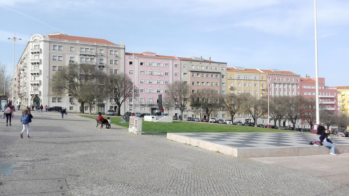 Lissabon. Blick auf das Hotel AS Lisboa aufgenommen vom Ausgang der Metro Alameda aus im März 2019.