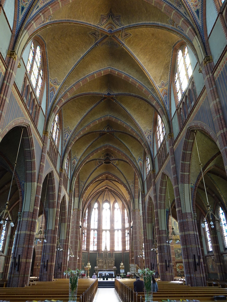 Lisse, Innenraum der St. Agatha Kirche (23.08.2016)
