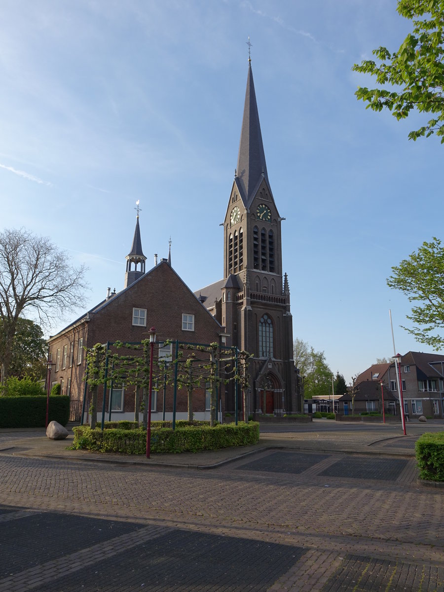 Lith, St. Lambertus Kirche, erbaut von 1899 bis 1900 durch Caspar Franssen (06.05.2016)