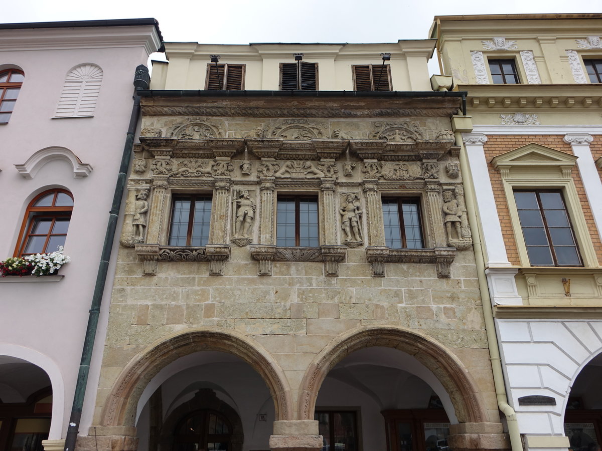 Litomysl / Leitomischl, Haus zum Ritter am Smetanovo Namesti, erbaut von 1530 bis 1548 (29.06.2020)