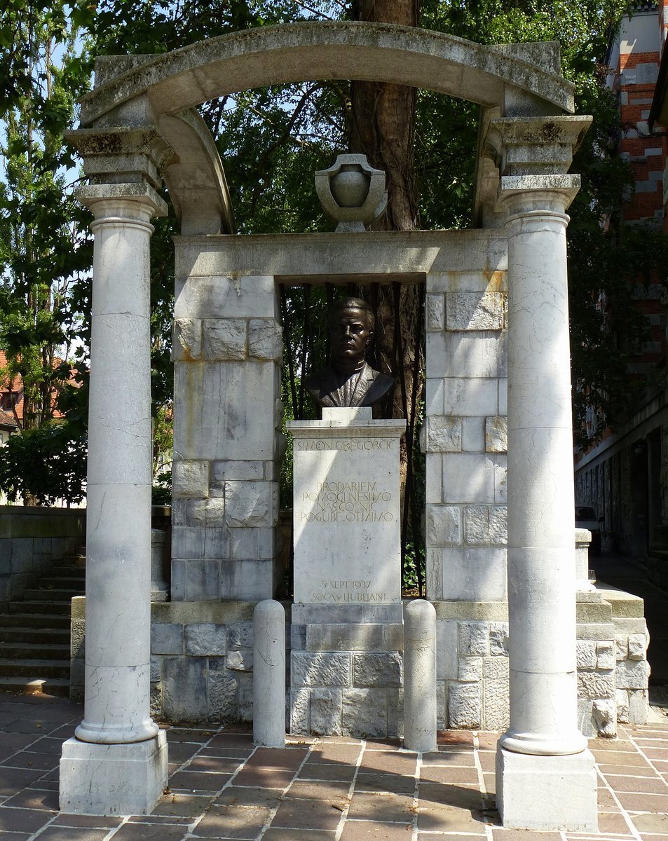 Ljubljana, Denkmal fr den slowenischen Dichter Simon Gregorcic (1844-1906), aufgestellt 1937, Juni 2016