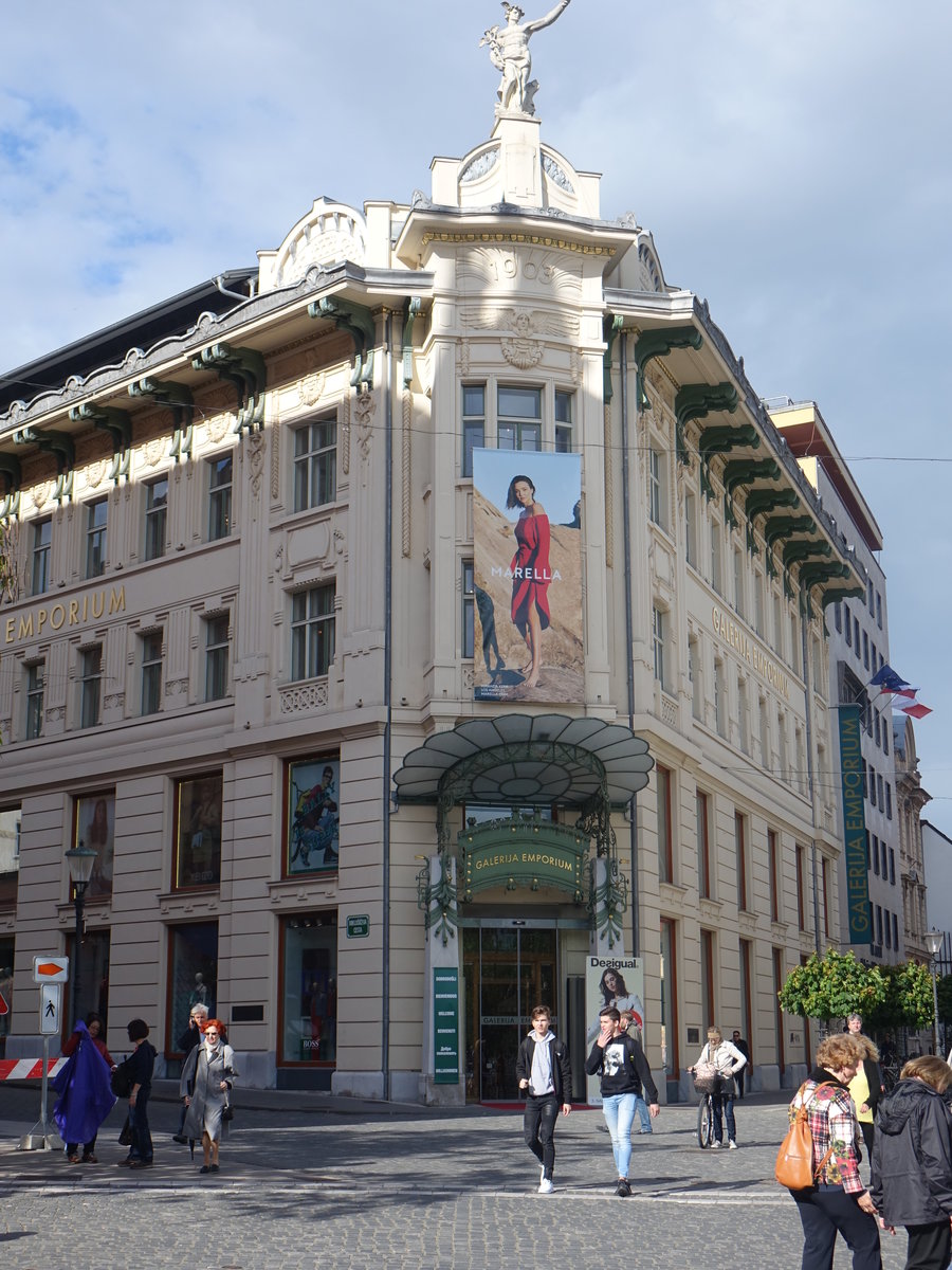Ljubljana, Einkaufszentrum Galeria Emporium am Preseren Platz (04.05.2017)