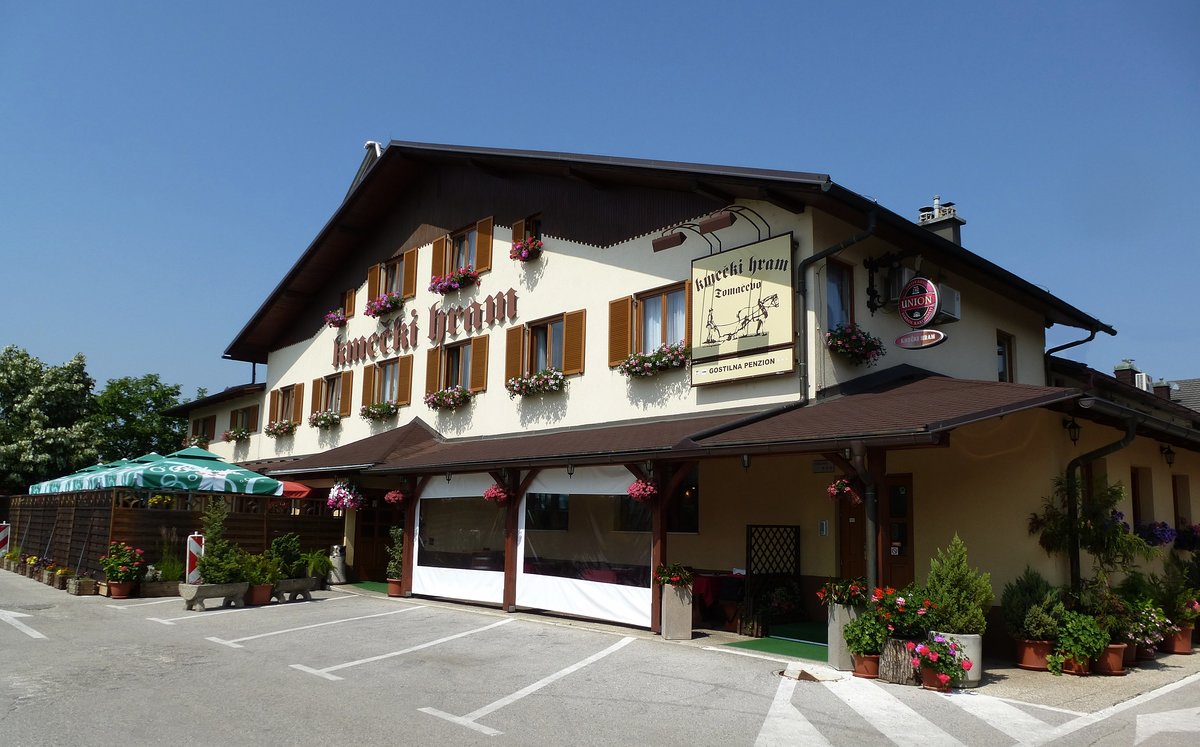 Ljubljana, Hotel und Restaurant  Kmecki hram  im Stadtteil Tomacevo, Juni 2016