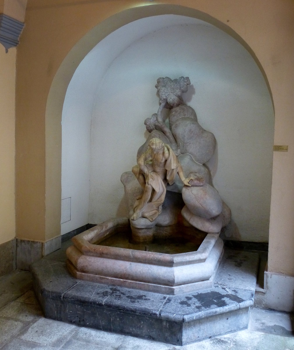 Ljubljana, der Narciss-Brunnen im Arkadenhof des Rathauses, stammt aus dem 18.Jahrhundert, Juni 2016