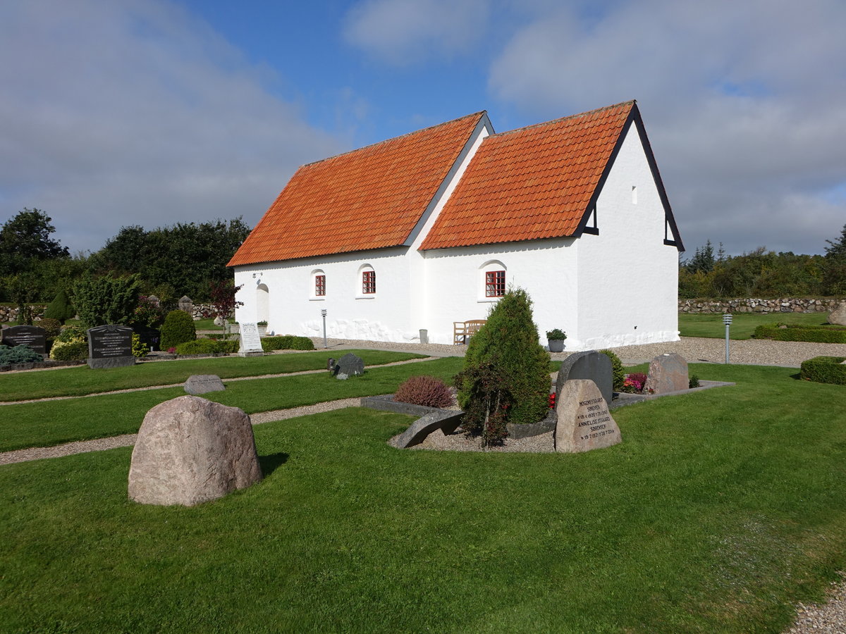 Lodbjerg, ev. Dorfkirche, erbaut 1520 aus Backstein (19.09.2020)