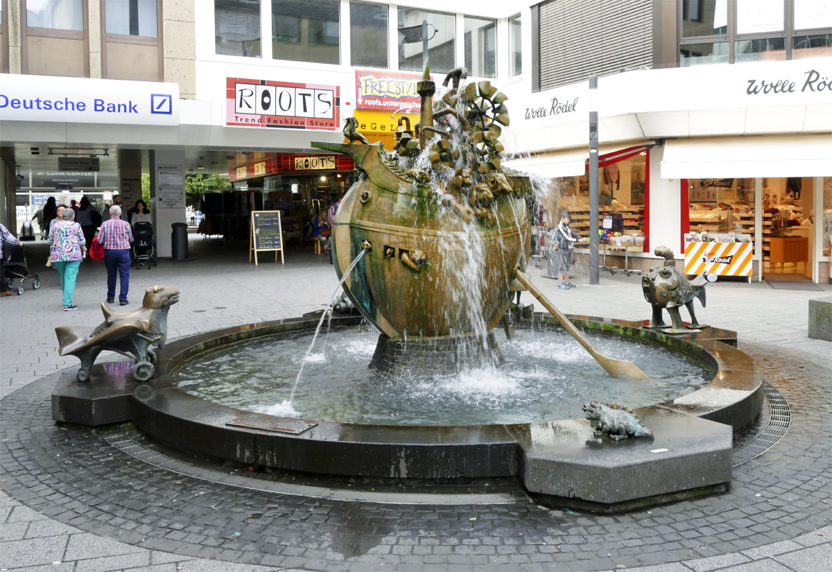 Löhr-Center-Brunnen im Zentrum von Koblenz - 16.10.2017