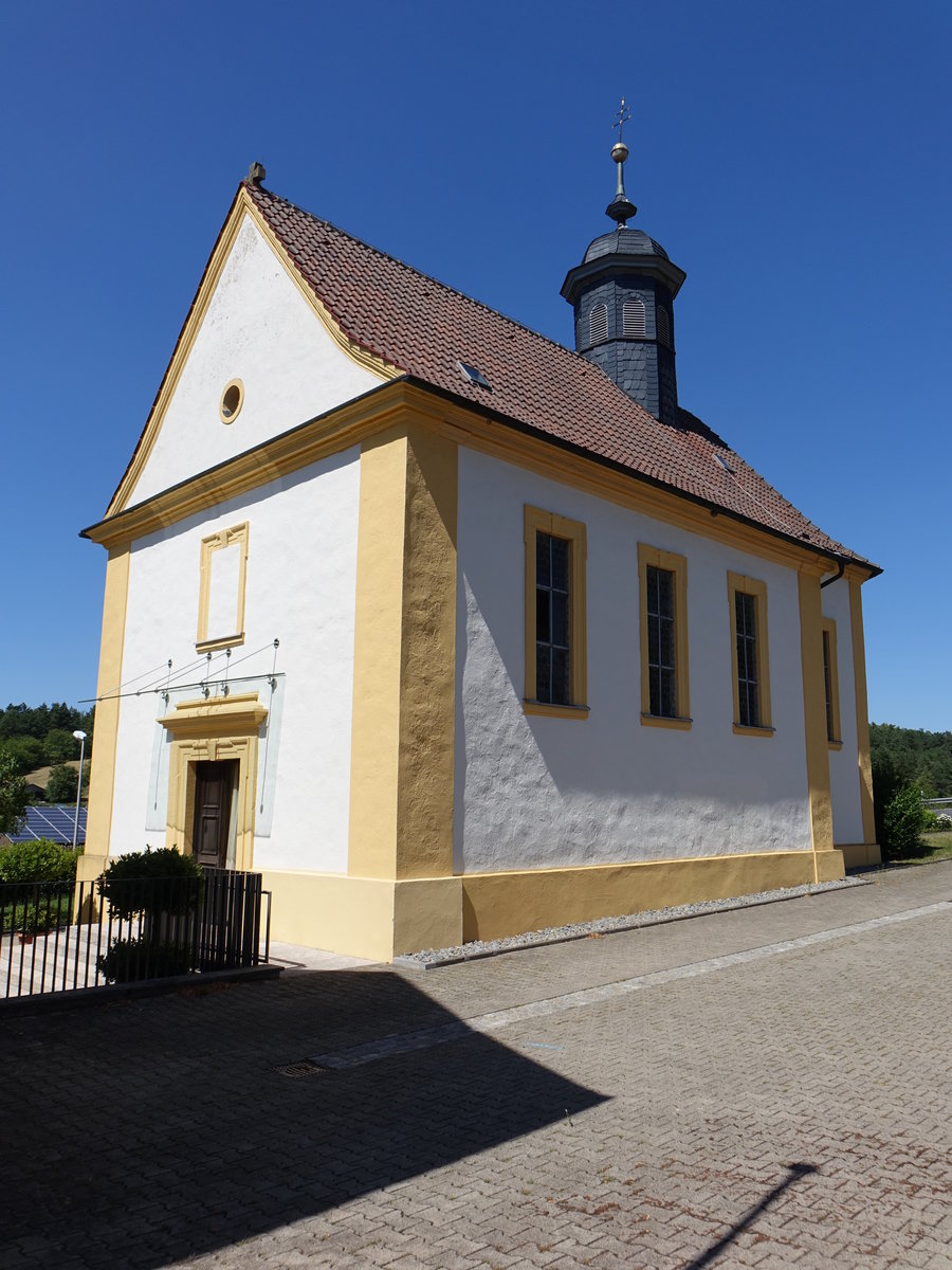 Lhrieth, kath. Pfarrkirche St. Jakobus, sptbarocker Saalbau mit eingezogenem Chor und Satteldach, erbaut 1754 (07.07.2018)