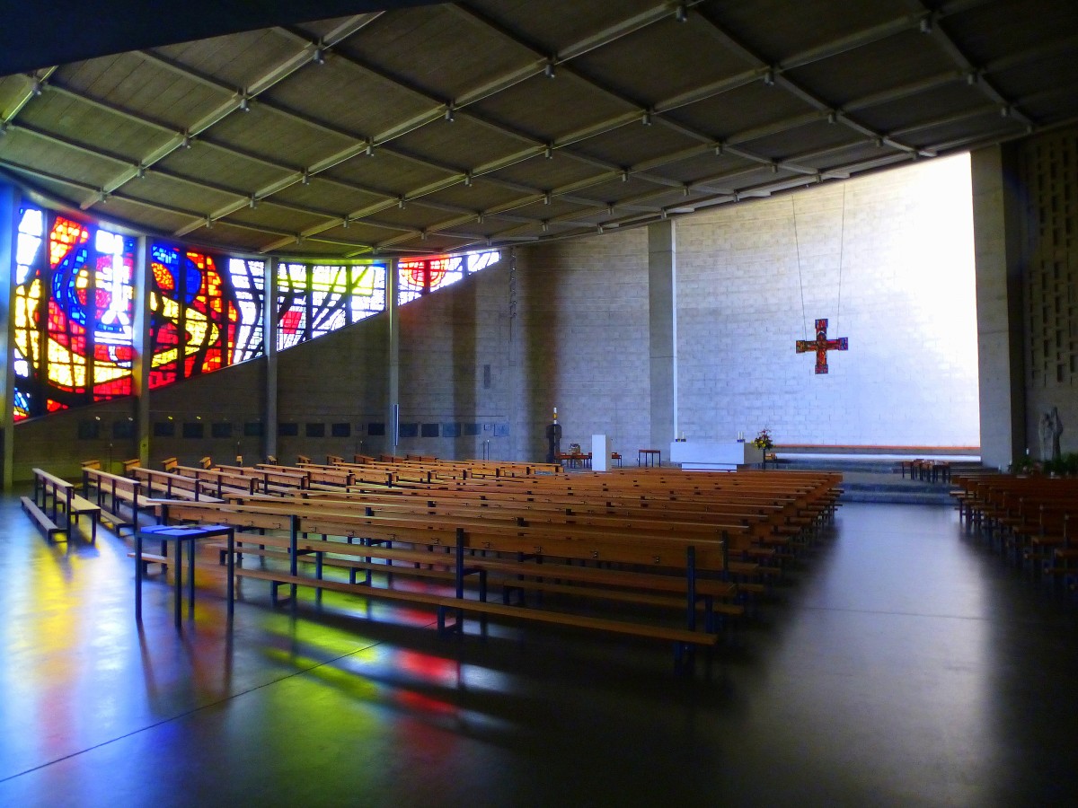 Lrrach, Blick in den Innenraum der St.Peter-Kirche, Sept.2014