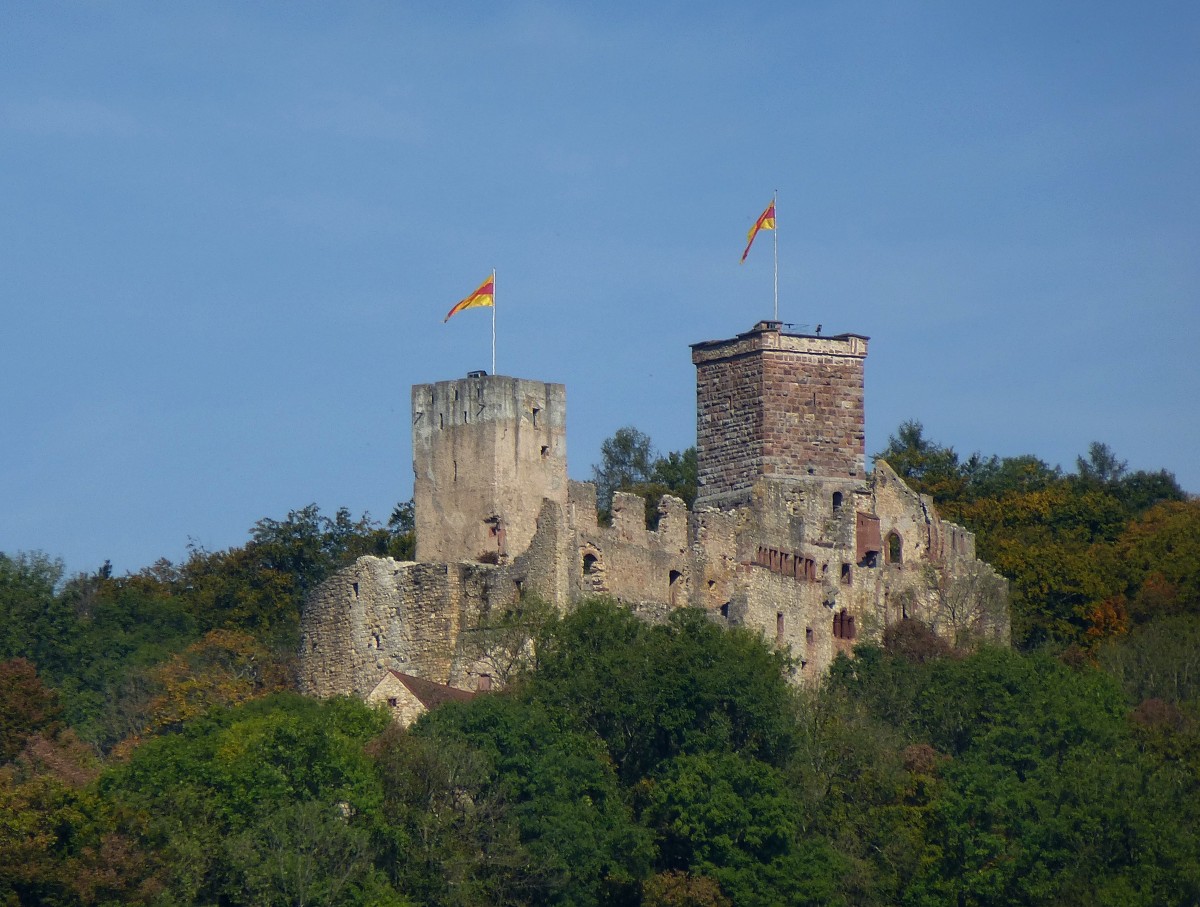 Lrrach, Burg Rtteln, geht zurck auf das 11.Jahrhundert, 1678 zerstrt, 422m hoch ber dem Wiesental gelegen, ist die drittgrte Burgruine in Baden, kann besichtigt werden, Sept.2014 