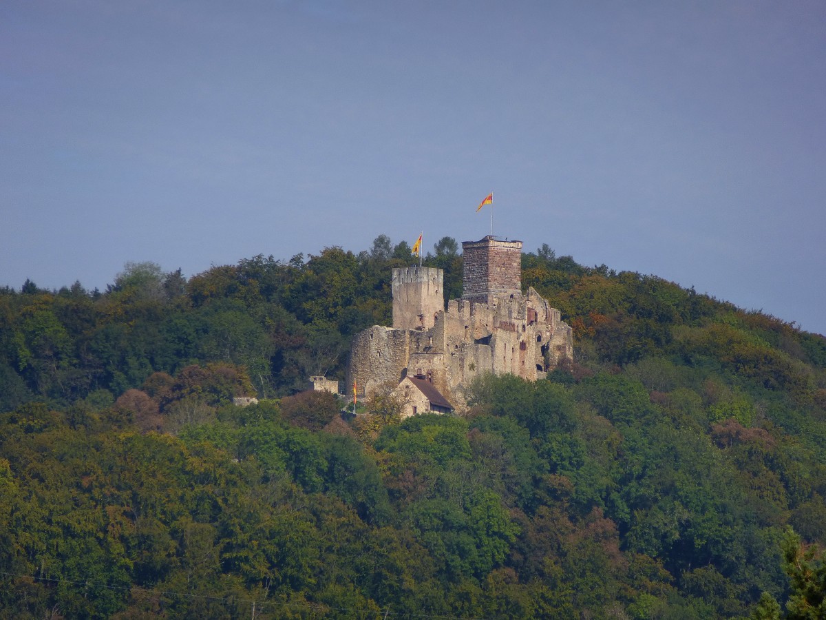 Lörrach, die Burgruine Rötteln hoch über dem Wiesental, 1259 erstmals urkundlich erwähnt, bedeutendes Macht-und Kulturzentrum im Mittelalter, 1678 von den Franzosen zerstört und nicht wieder aufgebaut, Sept.2014