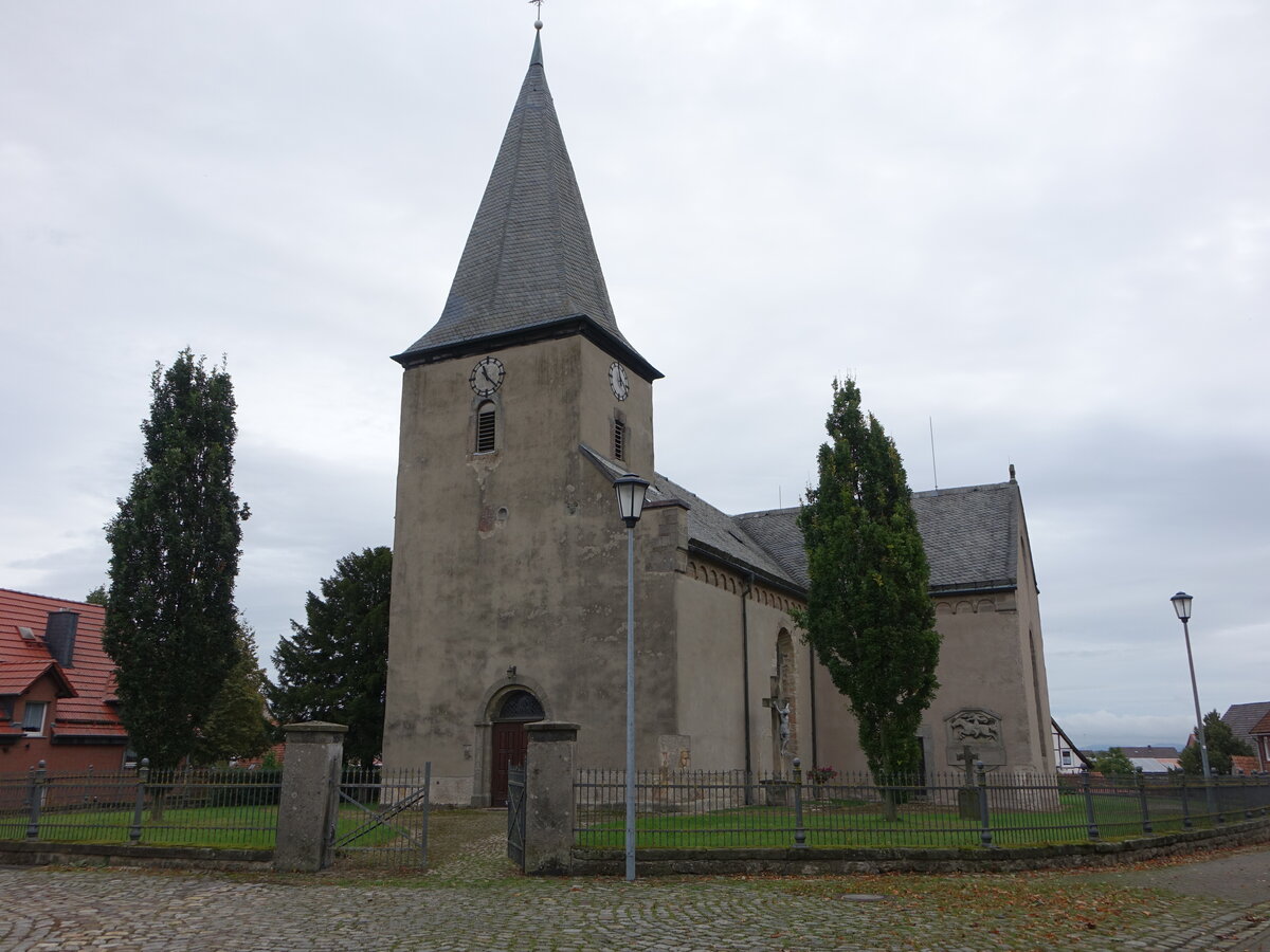 Lwen, kath. Pfarrkirche St. Kilian, Westturm erbaut 1595 (05.10.2021)