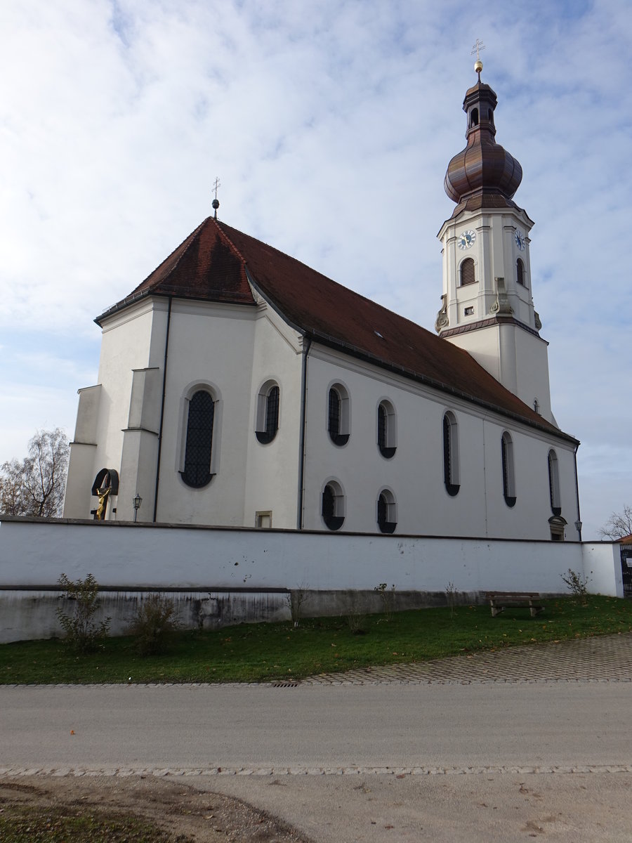 Loh bei  Stephansposching, Wallfahrtskirche Hl. Kreuz, erbaut von 1689 bis 1706 durch Hofbaumeister Viscardi (13.11.2016)