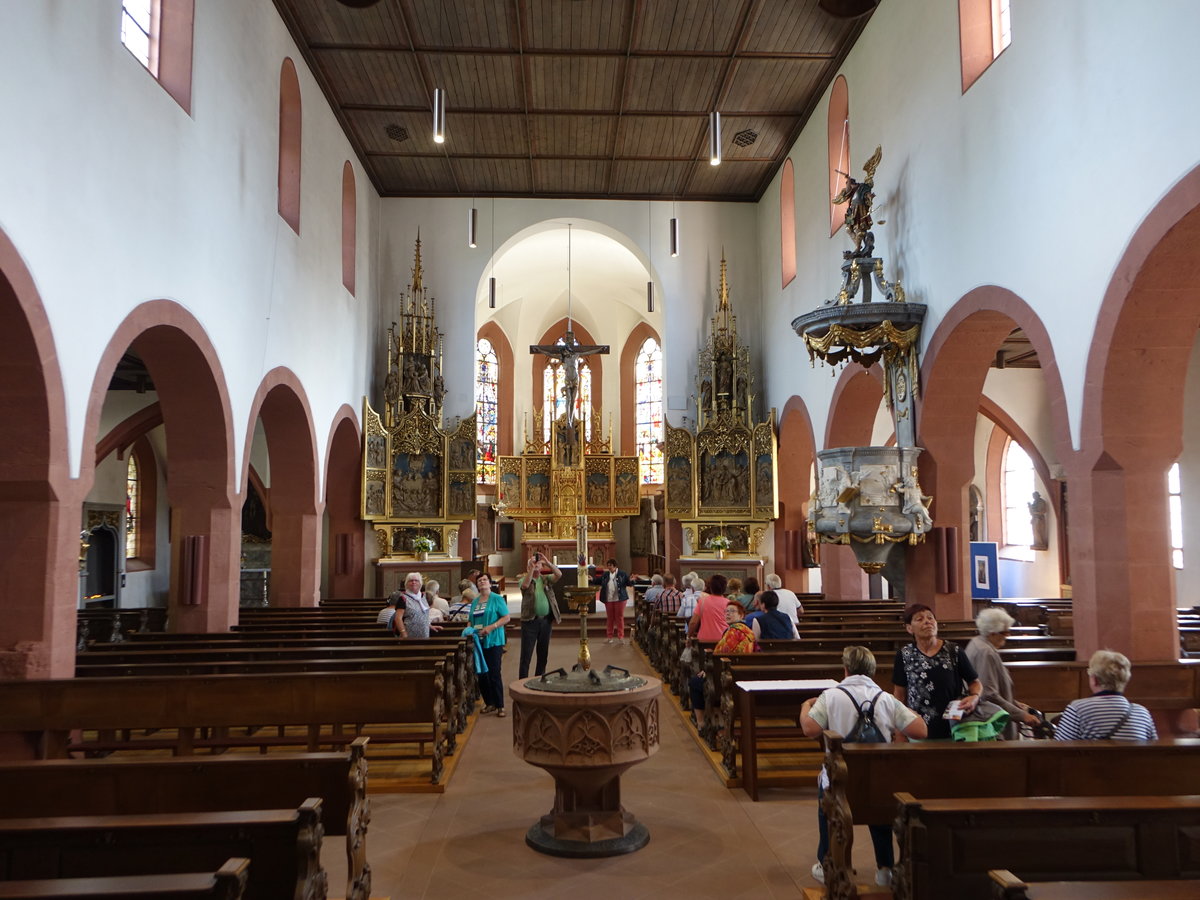 Lohr am Main, Innenraum der kath. Stadtpfarrkirche St. Michael (12.05.2018)