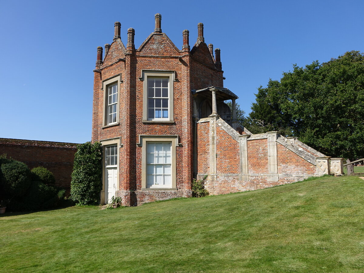 Long Melford, Banqueting House im Schlopark von Melford Hall (07.09.2023)